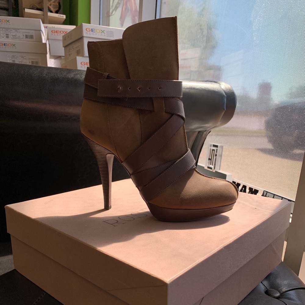 Brown leather women’s ankle boots